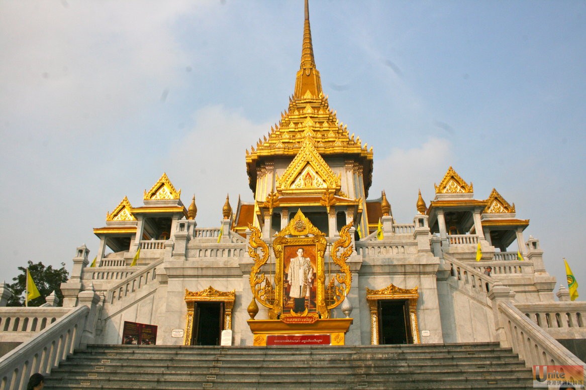 Wat_Traimit_Temple,_home_of_The_Golden_Buddha.jpg