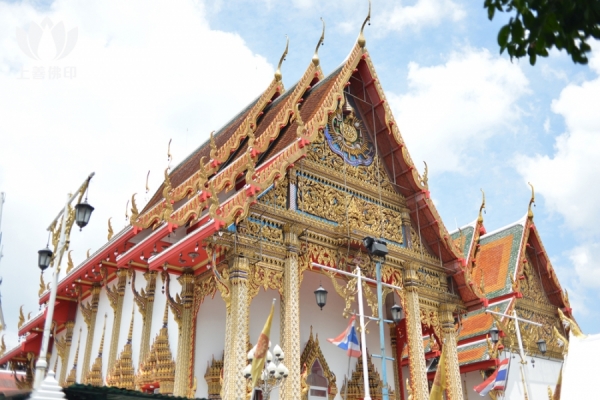 Wat Kaewjamfa.jpg