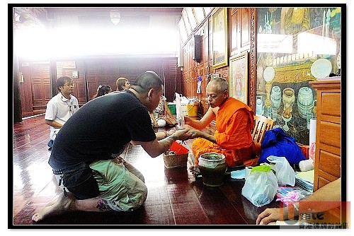 nEO_IMG_LP Surasak -  Wat Praduu03.jpg