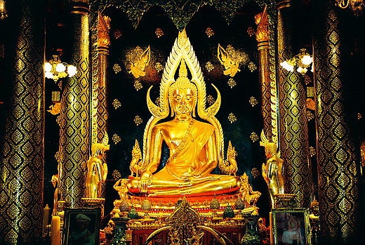 Phra Buddha Chinaraj.jpg